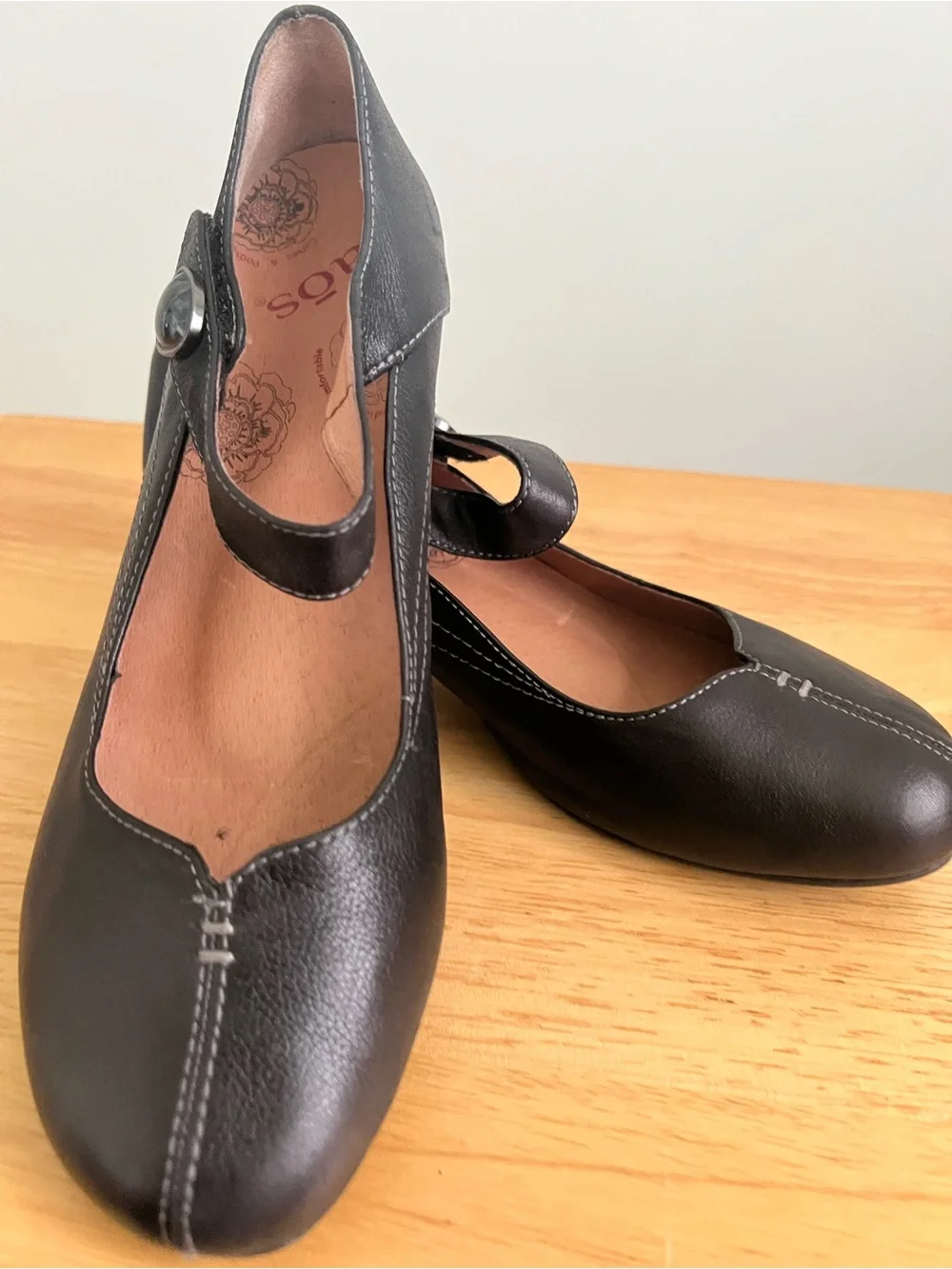 Taos Footwear Black Leather Mary Jane Flats with Button Strap